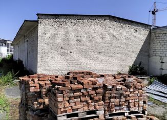 Сдам в аренду помещение свободного назначения, 600 м2, Нальчик, улица Ахохова, 100, район Центр