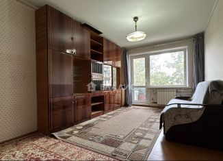 Продам 3-ком. квартиру, 61 м2, Бор, Коммунистическая улица, 13