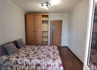 Продам 3-ком. квартиру, 66 м2, Тюмень, улица Домостроителей, 18