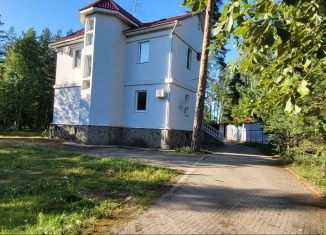 Сдача в аренду дома, 380 м2, Санкт-Петербург