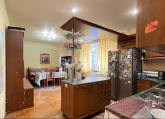 Трехкомнатная квартира на продажу, 130 м2, Реутов, Носовихинское шоссе, 21