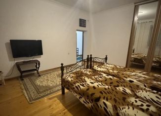 3-ком. квартира в аренду, 100 м2, Махачкала, Межквартальная улица, 101