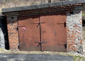 Продаю гараж, 25 м2, Осинники, улица Тельмана