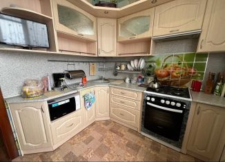 Продается 2-комнатная квартира, 50 м2, Великие Луки, Октябрьский проспект, 29/45