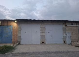 Продаю гараж, 30 м2, Азов, Кооперативная улица, 15Г