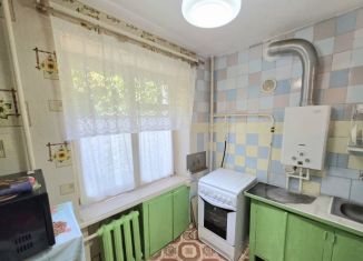 Продаю 3-ком. квартиру, 51 м2, Таганрог, улица Дзержинского, 171-5