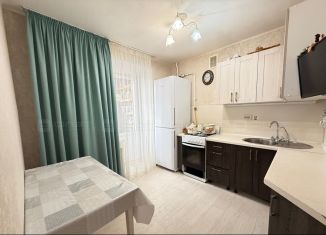 Продаю 2-ком. квартиру, 41 м2, Татарстан, улица Хусаина Мавлютова, 41