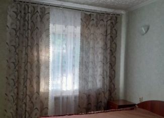 Сдаю 1-ком. квартиру, 36 м2, Азов, Волгоградский переулок, 35