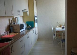 Сдается в аренду двухкомнатная квартира, 52 м2, Белореченск, улица Луначарского, 113