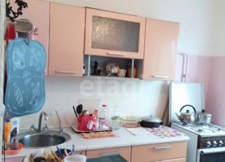 Продается трехкомнатная квартира, 42 м2, Миасс, улица Готвальда, 34