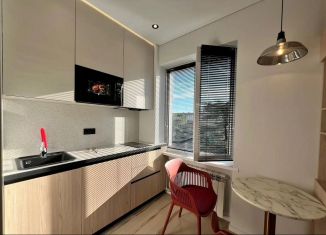 Продам 1-комнатную квартиру, 32 м2, Сочи, улица Роз, 23