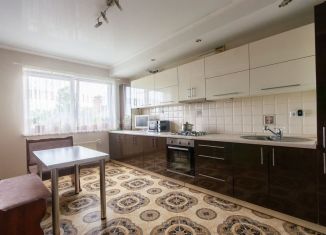 Продам 2-ком. квартиру, 63.8 м2, Калининград, переулок Ладушкина, 4