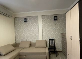 Продажа 1-ком. квартиры, 45 м2, Геленджик, улица Грибоедова, 31