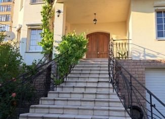 Сдаю комнату, 30 м2, Геленджик, Кубанская улица, 53