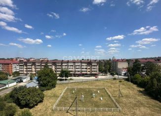 2-комнатная квартира на продажу, 63.3 м2, Горячий Ключ, улица Кириченко, 11