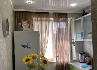 Продается 2-ком. квартира, 46 м2, Старый Оскол, микрорайон Приборостроитель, 24