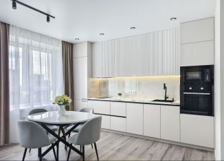 Сдаю однокомнатную квартиру, 50.2 м2, Тюмень, улица Мельникайте, 2к17, ЖК Горизонт