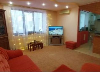 Продаю 4-ком. квартиру, 76 м2, Армянск, улица Мира, 15