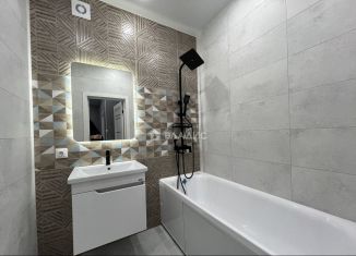 Продается 2-комнатная квартира, 56.4 м2, Благовещенск, Заводская улица, 2/4, ЖК Лазурный Берег