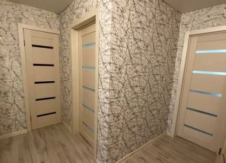 Продажа 3-комнатной квартиры, 60 м2, Старый Оскол, микрорайон Лебединец, 2