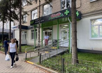 Продам торговую площадь, 250 м2, Тула, улица Болдина, 94