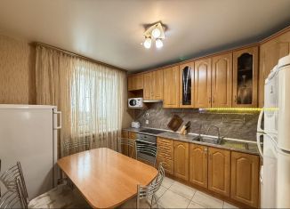 Продаю четырехкомнатную квартиру, 72.4 м2, Петрозаводск, улица Чкалова, 50