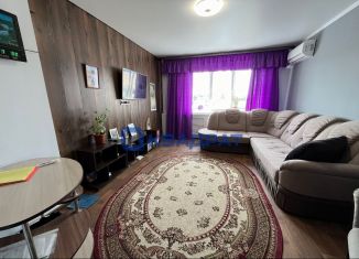 Продам 2-ком. квартиру, 49 м2, Кумертау, улица 60 лет БАССР, 13