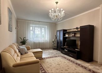 Продается трехкомнатная квартира, 101.7 м2, Казань, проспект Ямашева, 102А