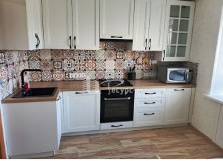 Продам трехкомнатную квартиру, 67 м2, Выкса, Центральный микрорайон, 38