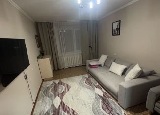 Сдаю 1-ком. квартиру, 40 м2, Пятигорск, улица Пирогова, 17к1