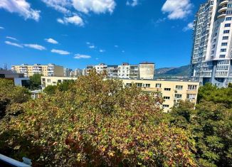 Продаю трехкомнатную квартиру, 57.3 м2, Геленджик, улица Гринченко, 26