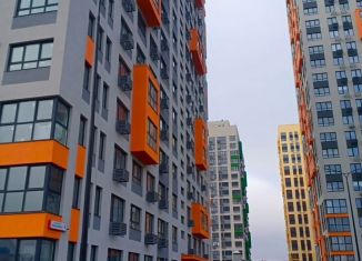 Продаю 1-ком. квартиру, 35 м2, Тула, ЖК Выше, улица Маршала Полубоярова, 5