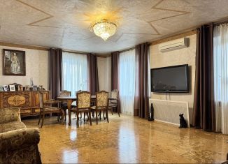 Четырехкомнатная квартира на продажу, 111.2 м2, Санкт-Петербург, улица Коллонтай, 14к2