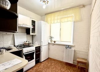 Продажа 3-комнатной квартиры, 60 м2, Салават, улица Калинина, 40