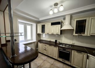 Сдам в аренду двухкомнатную квартиру, 53 м2, Киржач, улица Десантников, 13/1