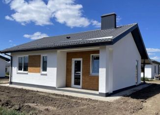 Продаю дом, 110 м2, поселок городского типа Мостовской, улица Твардовского, 34