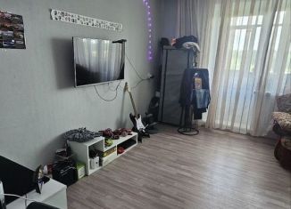 Продажа 3-ком. квартиры, 67 м2, Тобольск, 10-й микрорайон, 47А