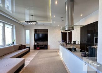 Сдаю 3-комнатную квартиру, 90 м2, Санкт-Петербург, улица Типанова, 27/39, метро Звёздная