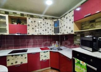 3-комнатная квартира в аренду, 64 м2, Тобольск, 10-й микрорайон, 39