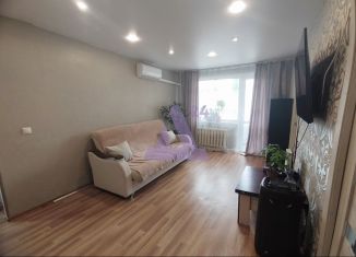 Продам 4-комнатную квартиру, 60.8 м2, Новоалтайск, 7-й микрорайон, 14