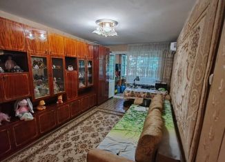 Продажа 2-комнатной квартиры, 50 м2, Краснодар, улица Селезнёва, 192, микрорайон Черемушки