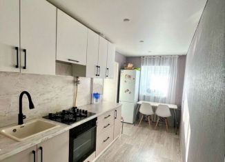 Продается 2-ком. квартира, 53 м2, село Бакалы, Школьная улица, 4