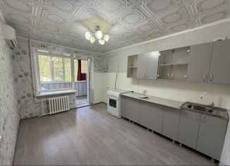 Продам однокомнатную квартиру, 45.8 м2, Ейск, Красная улица, 53/1