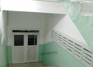 Продаю 2-ком. квартиру, 48 м2, Таганрог, улица Ломоносова, 55