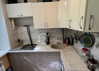 Продажа трехкомнатной квартиры, 54.3 м2, Петергоф, улица Путешественника Козлова, 8