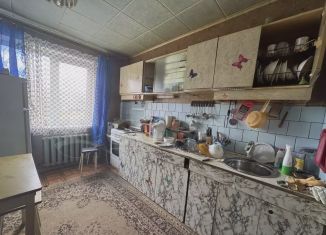 Аренда 3-ком. квартиры, 61 м2, Тобольск, 10-й микрорайон, 6