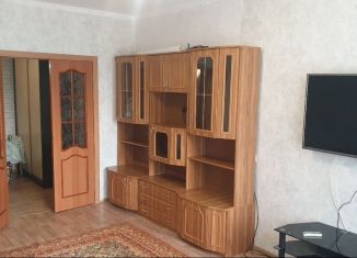 Сдам в аренду 2-ком. квартиру, 54.3 м2, Тюмень, улица Муравленко, 7