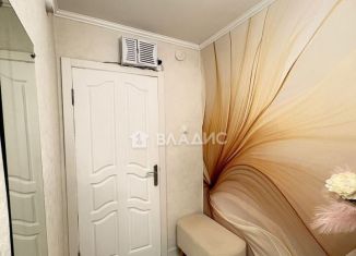 Продаю 2-ком. квартиру, 50 м2, Тобольск, Революционная улица, 27А