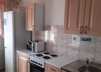 Сдаю в аренду однокомнатную квартиру, 38 м2, Уфа, Интернациональная улица, 15