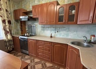 Сдается однокомнатная квартира, 42 м2, Псков, улица Рокоссовского, 34